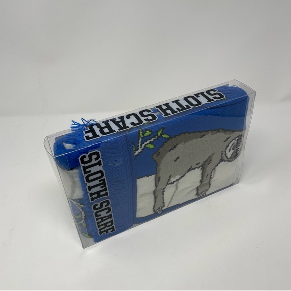 🔻LAST CHANCE🔻 ARCHIE MCPHEE Sloth Long Soft Knit Scarf New in Box unisex - Picture 7 of 7